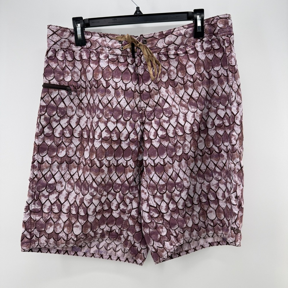 Patagonia Wavefarer Board Shorts Men 34 (L) Fish Scale Nylon Purple White Print